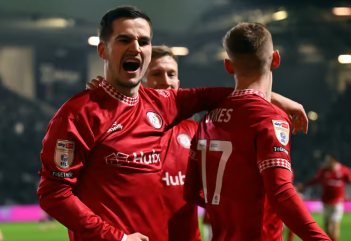Sylvinho nuk e grumbullon, Anis Mehmeti shkëlqen sërish me gol në Angli