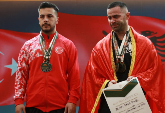 Briken Calja kampion absolut i Ballkanit, vendos rekord në shkëputje