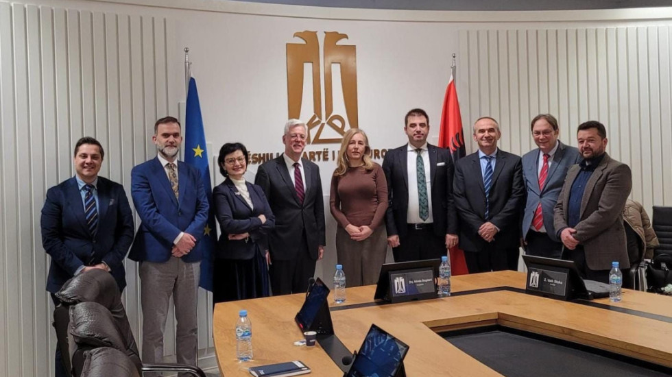 Një javë larg nga zgjedhja e kreut të SPAK, Ambasadori gjerman në KLP: Kursi i nisur me Dumanin të vazhdojë!