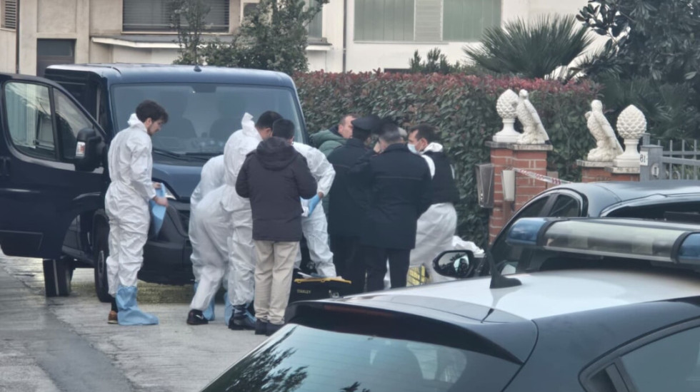 Shqiptarja në Itali gjendet e vdekur në banesë, dyshohet se u vra nga bashkëshorti