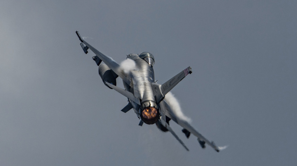 VIDEO/ Avioni amerikan F-16C rrëzohet pranë “Luginës së Vdekjes”, piloti shpëton mrekullisht