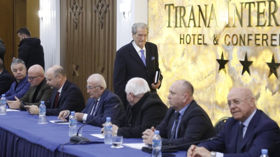 Berisha akuzon Ramën për korrupsion dhe kërcënime zgjedhore