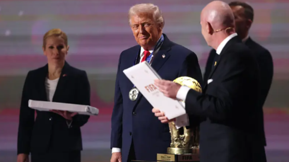 Trump merr çmimin e Paqes nga FIFA, presidenti: Një nder i madh për mua