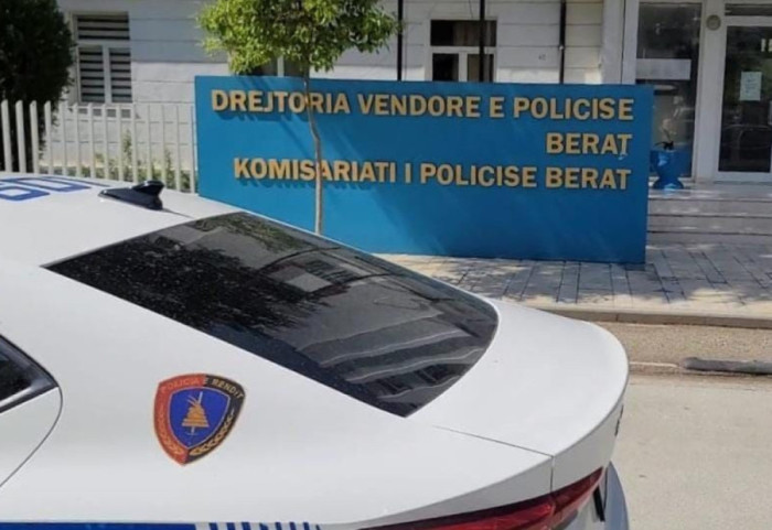 Plagosja në Berat, sherri nisi për një parakalim, 37-vjeçari transportohet tek Trauma në gjendje të rëndë