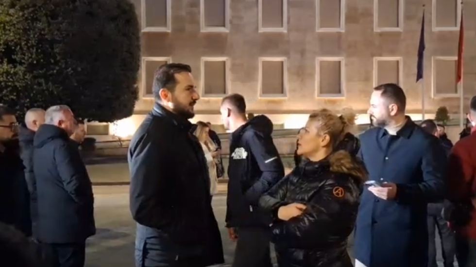 PD dhe Berisha nisin "Foltoren" poshtë zyrës së Ramës, ju bashkohen edhe Salianji e Alimehmeti