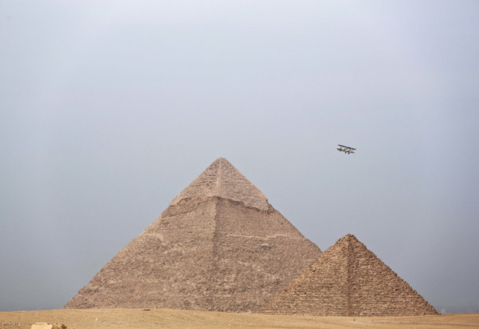 Shkencëtarët bëjnë zbulimin e jashtëzakonshëm nën piramidat egjiptiane