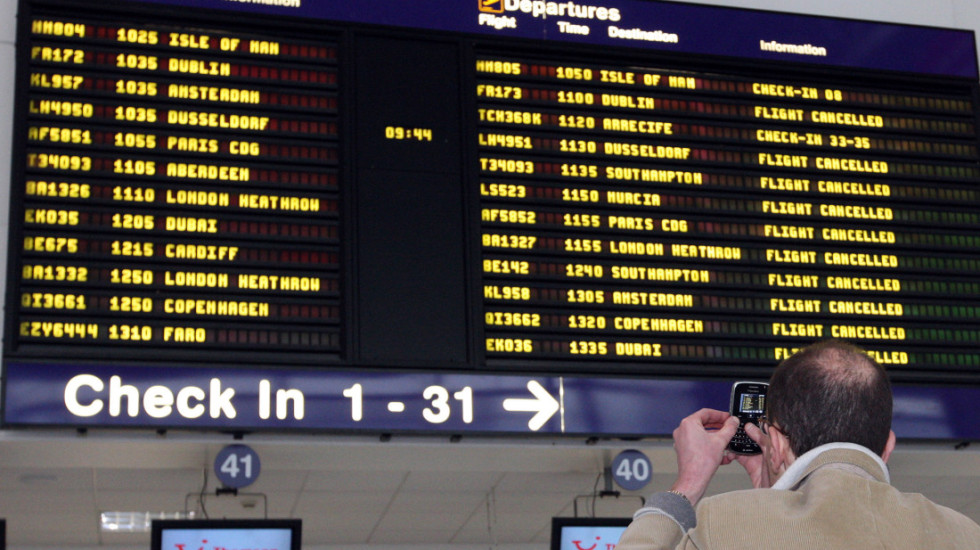 Avioni bën ulje të detyruar, mbyllet aeroporti i Edinburgut