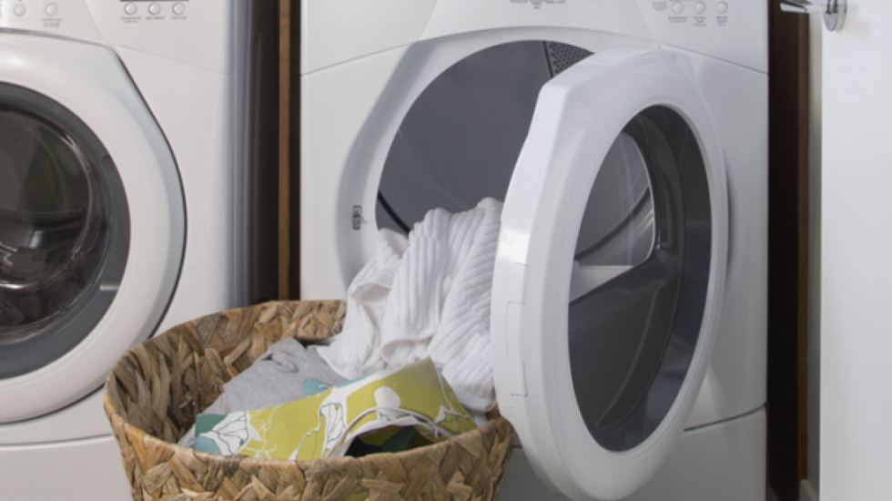 Thani çarçafët më shpejt në dimër me këtë metodë të thjeshtë