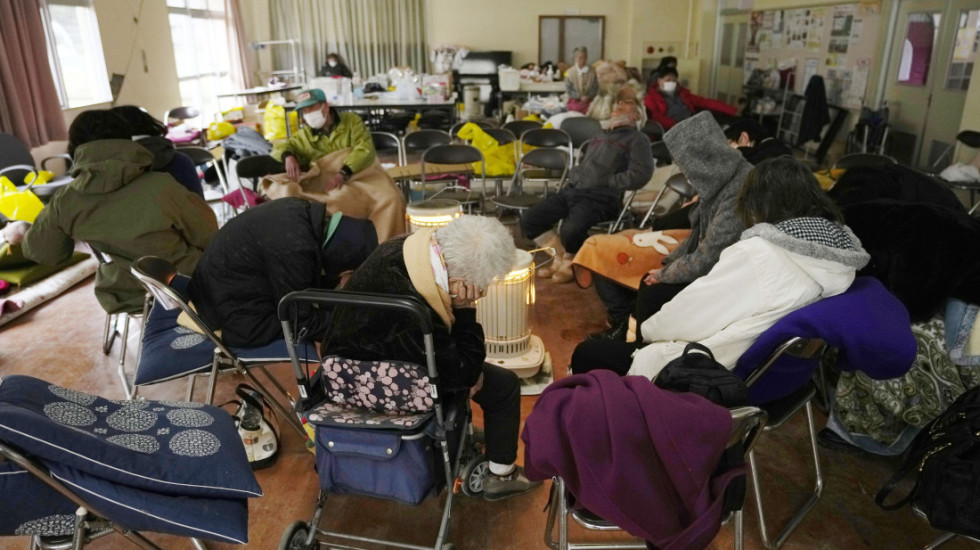 Dhjetëra të lënduar nga tërmeti në Japoni, bie alarmi për tsunami