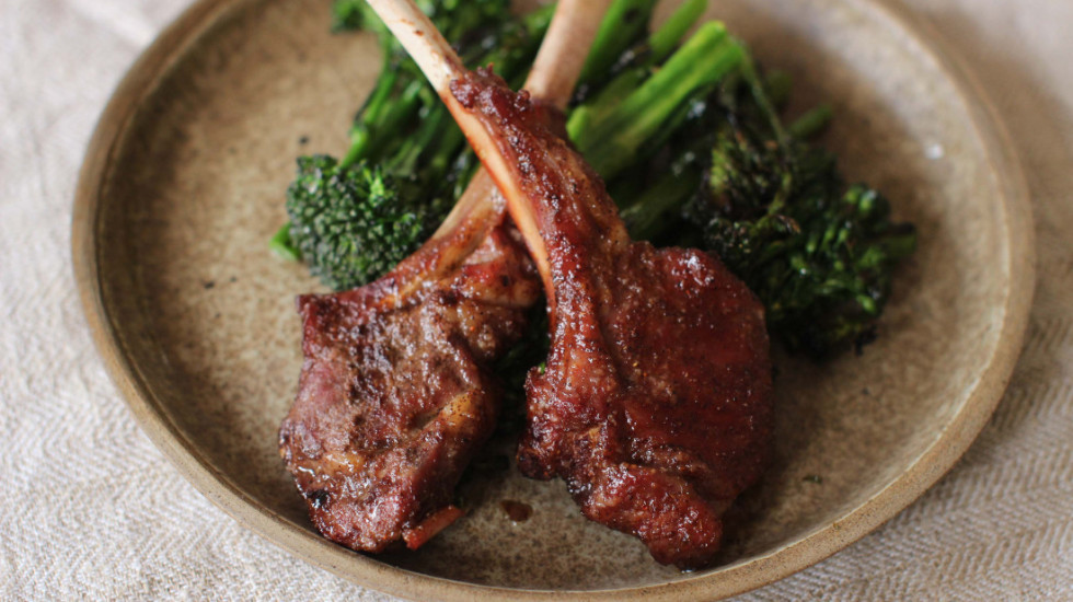 Dieta dimërore: Pse është e shëndetshme të konsumojmë darkë më herët