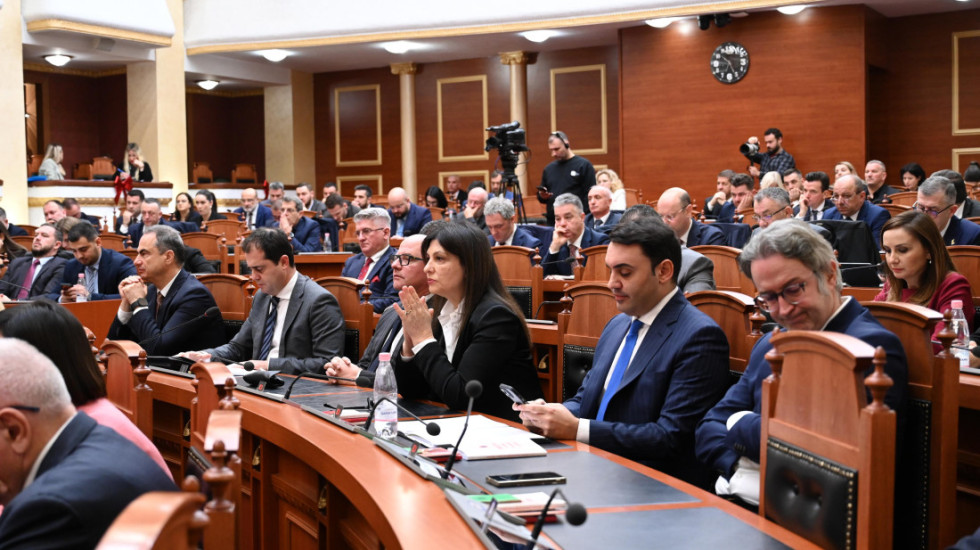 Mazhoranca rrëzon kërkesën e PD, sot votohet për Avokatin e Popullit