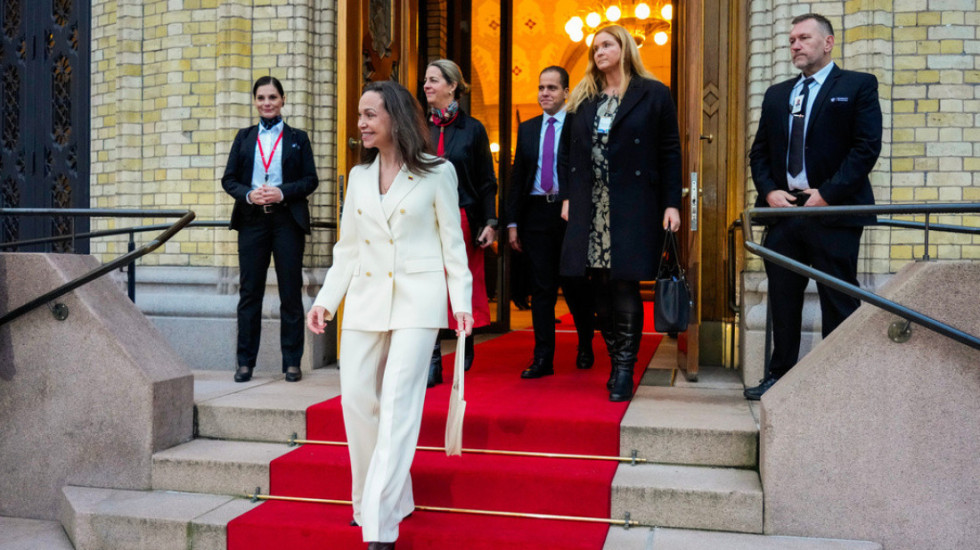 E maskuar me paruke, 10 orë me varkë dhe telefonata vendimtare me SHBA! Si u arratis shefja e opozitës nga Venezuela...