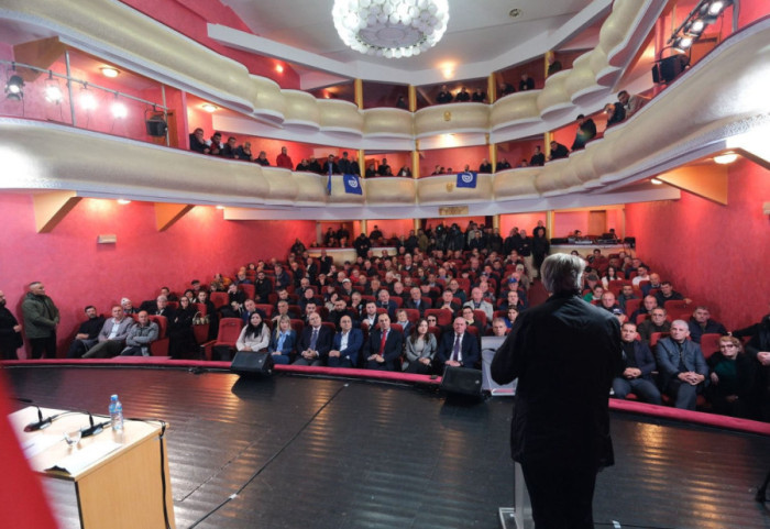 Mblidhet sot Kryesia e PD-së, Sali Berisha paralajmëron protesta