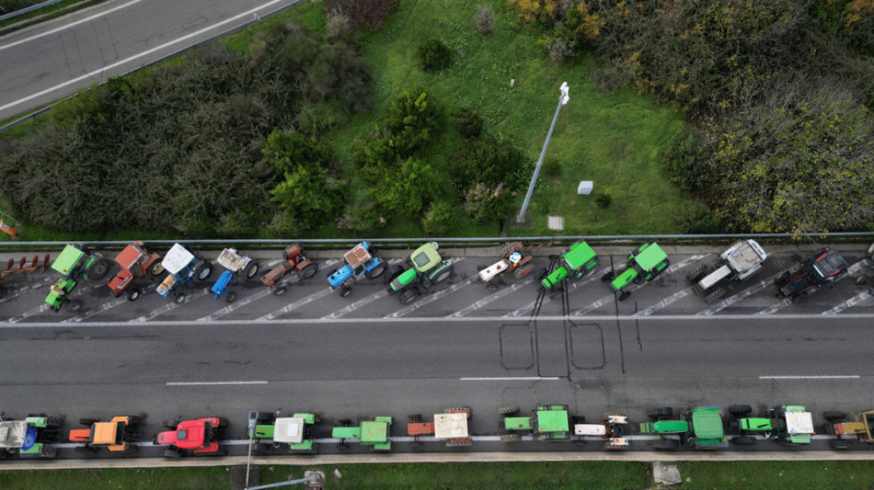 Nuk ndalen fermerët grekë, bllokohet sërish Kakavijë-Janinë