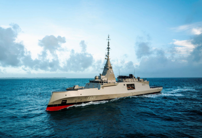 Blindohet Greqia, Dendias merr “timonin” e fregatës Kimon: Me katër Belharra, jemi flota më e fortë në histori