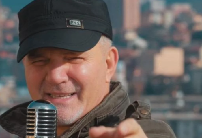 Lajm i trishtë për adhuruesit e "Ilirëve", ndërron jetë papritur vokalisti Shemi