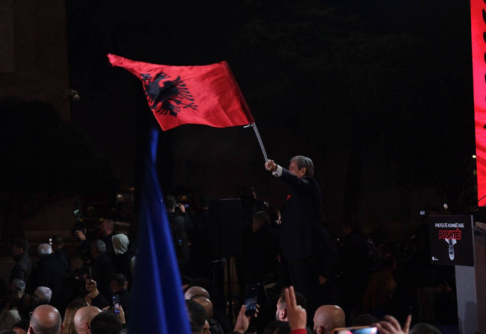 Meta reagon pas protestës së opozitës: Numërimi mbrapsht ka filluar