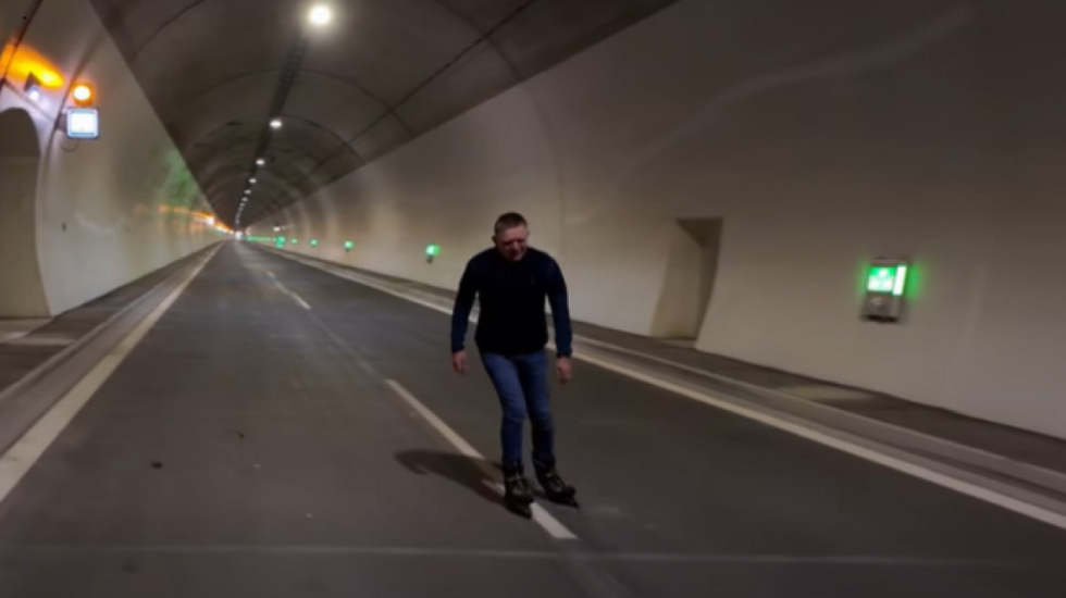 Kryeministri sllovak e inaguron mbi patina tunelin që u desh 13 vite të ndërtohej