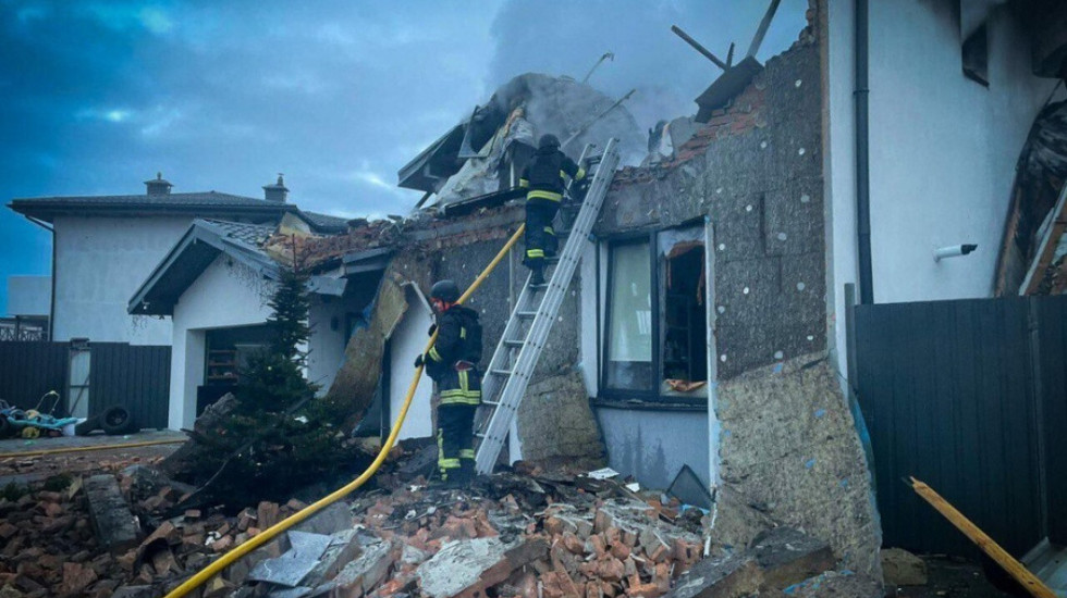 Papa Leoni kërkon “24 orë paqe për Krishtlindje”, një fëmijë mes viktimave nga bombat ruse