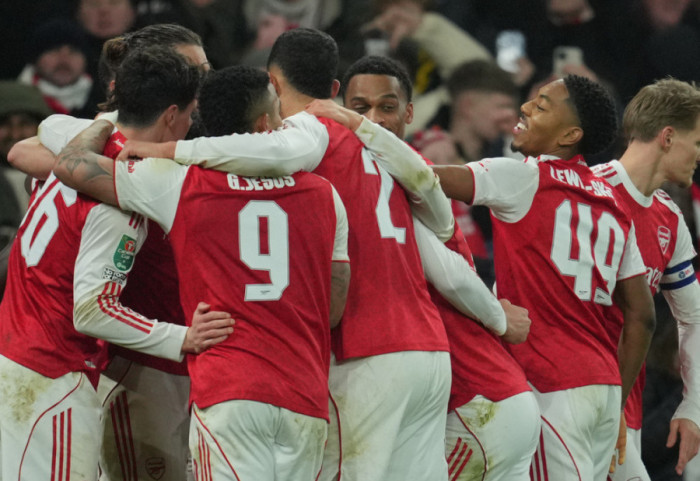 Ruleta e penalltive dërgon Arsenalin në gjysmëfinalen e Kupës së Ligës