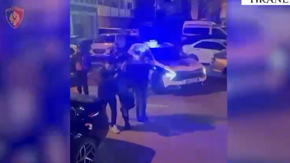 Drogë me taksi e motora picash, megaoperacion policor në Tiranë, arrestohen 22 persona