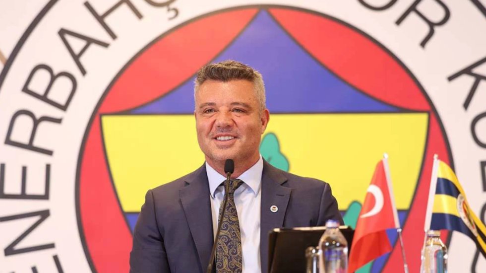 Presidenti i Fenerbahçes dhe dy gazetarë ndalohen nga policia në Stamboll për drogë