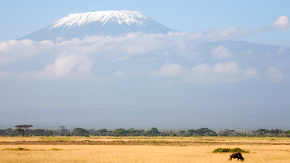 Përplaset helikopteri në Kilimanxharo, 5 viktima