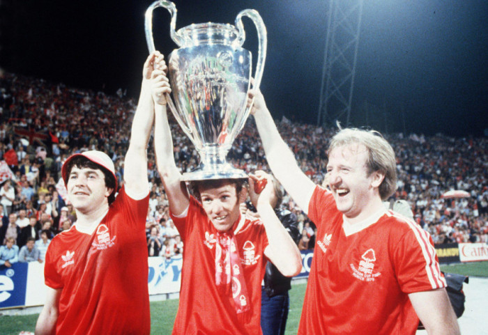 Ndërron jetë “Picasso i futbollit”, fitoi 2 herë Kupën e Kampionëve