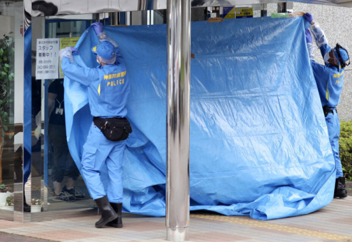 Sulm me thikë në një fabrikë në Japoni, 14 të plagosur