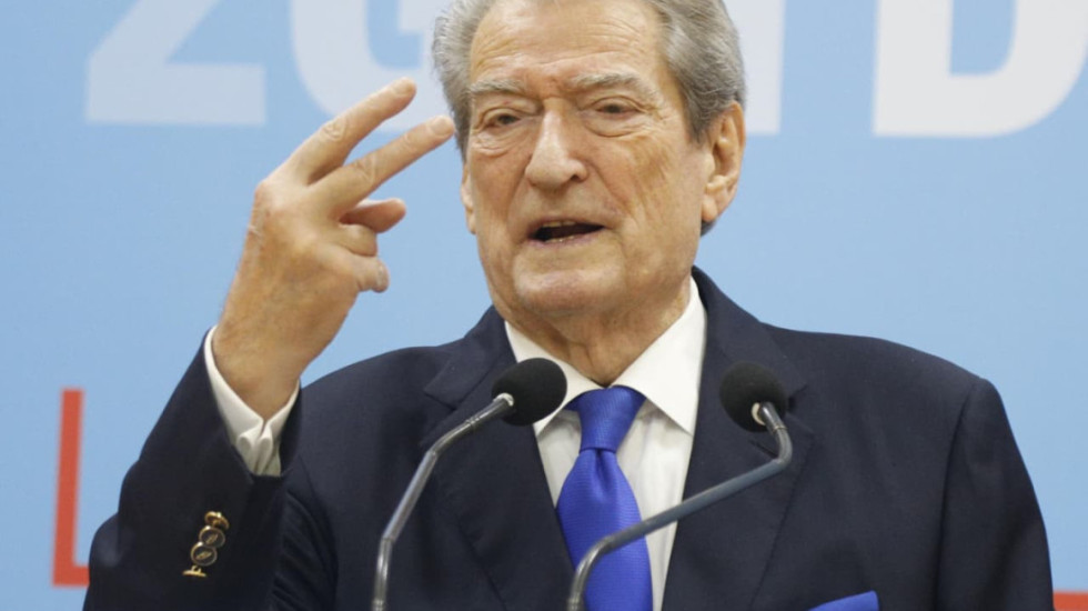 Opozita do protestojë në çadra? Ja si përgjigjet Berisha: Do përcaktohen...