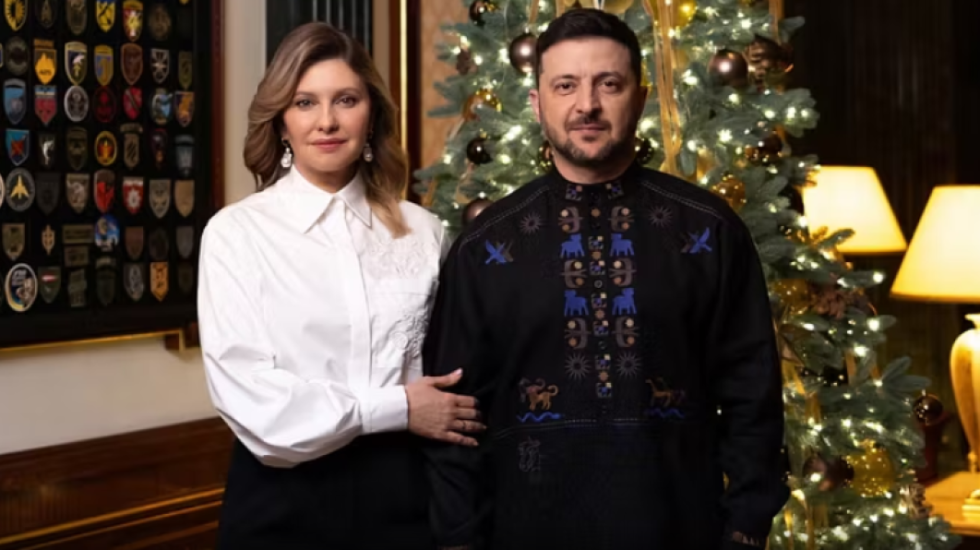 Mesazhi i Zelenskyt për Vitin e Ri: Ne besojmë te paqja dhe luftojmë për të