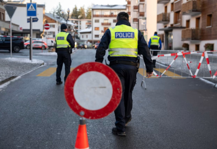 Tragjedia në resortin e skive në Zvicër, arrestohet pronari i lokalit