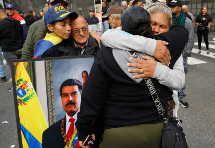 Maduro ra, BE: Tranzicion paqësor për Venezuelën