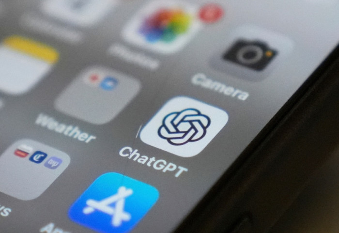 Pse nuk duhet ti themi 'të lutem' dhe 'faleminderit', ChatGPT-s?