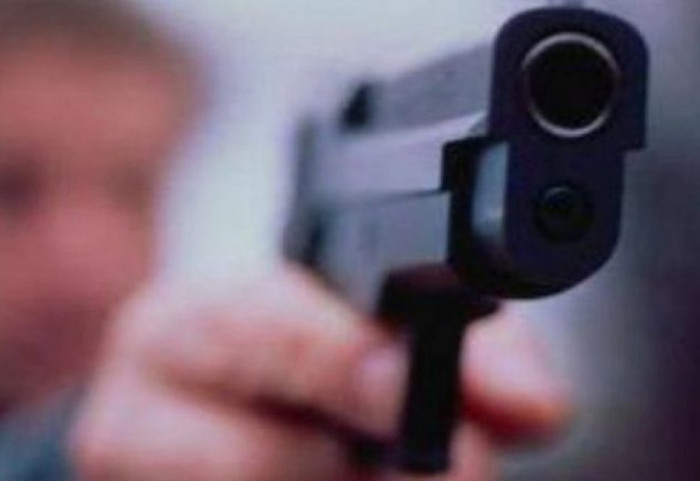 Të shtëna me armë zjarri, dy të plagosur në Prizren