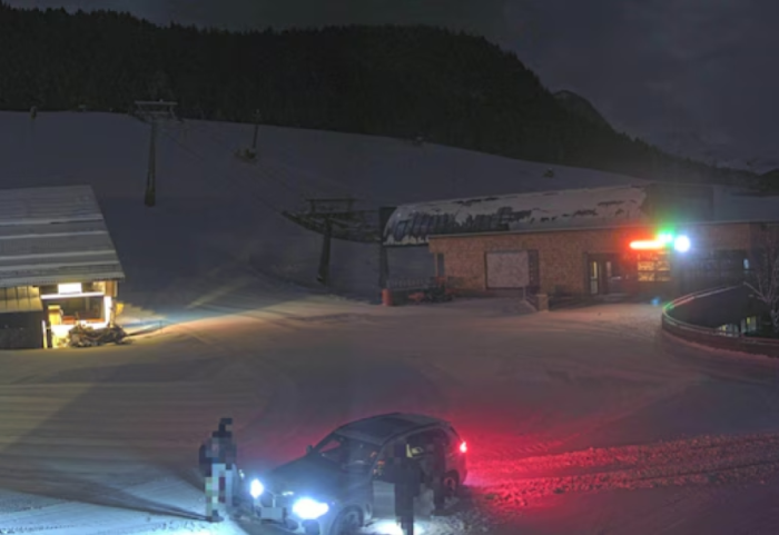 Grabitja e akullt, hajdutët marrin kasafortën dhe ia mbathin nga pista e skive