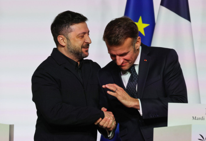 Britania dhe Franca gati të dislokojnë trupa në Ukrainë pas marrëveshjes, Zelensky: Hap i madh drejt paqes