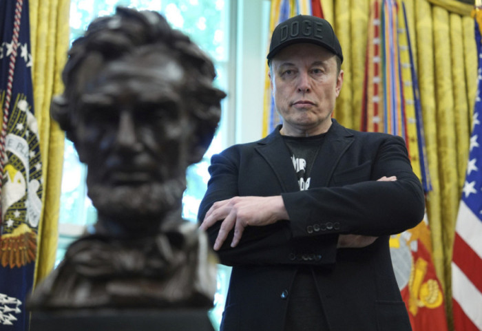 Musk përshpejton inteligjencën artificiale, xAI mbledh 20 mld dollarë dhe sfidon gjigantët e industrisë