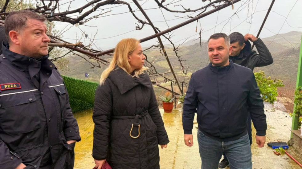 Shemben tre banesa në Selenicë të Vlorës, prefektja: Shërbim të pandërprerë për banorët