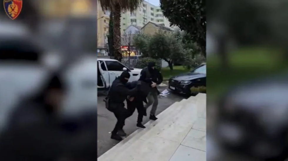 Arrestohet 45-vjeçari në Shijak, i kërkuar për prodhim dhe shitje droge