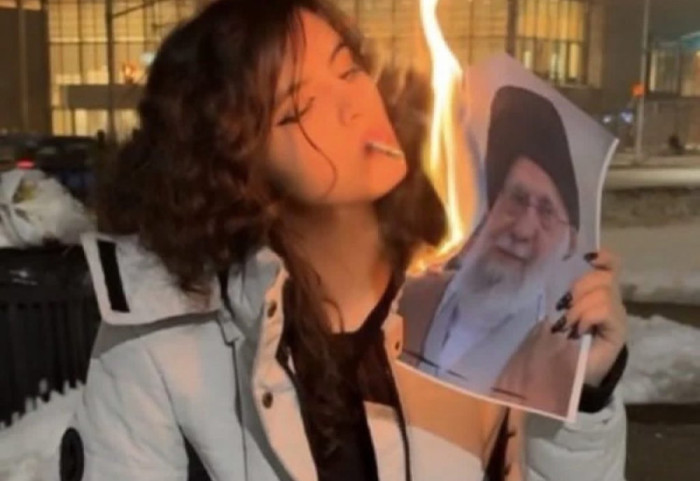 Shkon në 62 numri i viktimave nga protestat në Iran, në Teheran digjet një ndërtesë qeveritare