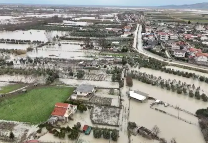 Përmbytjet në Fier, nis verifikimi i dëmeve në Ferras