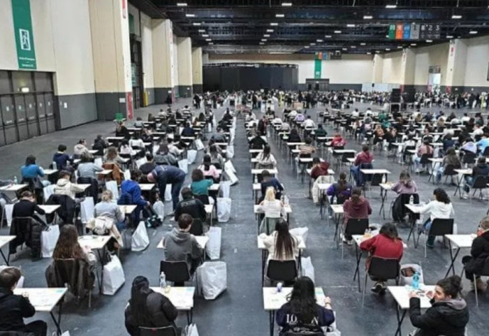 Italia anulon ardhjen e 220 studentëve të mjekësisë në Tiranë