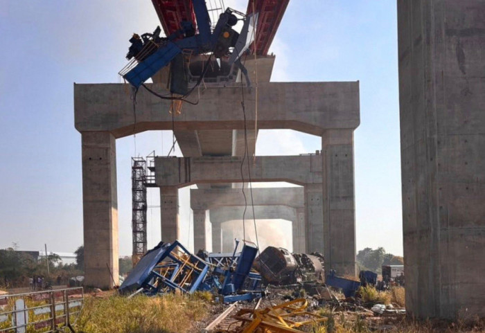 Vinçi bie mbi vagonin e trenit, dhjetëra viktima