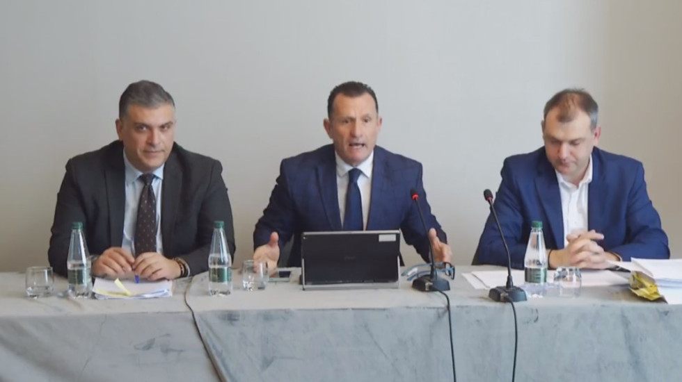 Ilir Meta tregon pasurinë e tij, avokati: Po qëndron në kushte jashtë standardeve ligjore