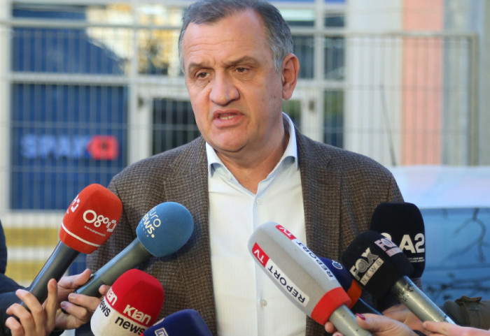 Një laptop mban peng “Sterilizimin”, Beqaj kërkon të lexojë dosjen, Burgjet: Nuk kemi infrastrukturë!