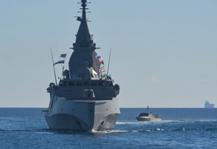 Irani e sjell luftën në Mesdhe, Greqia nis avionë F-16 dhe dy fregata për të mbrojtur Qipron