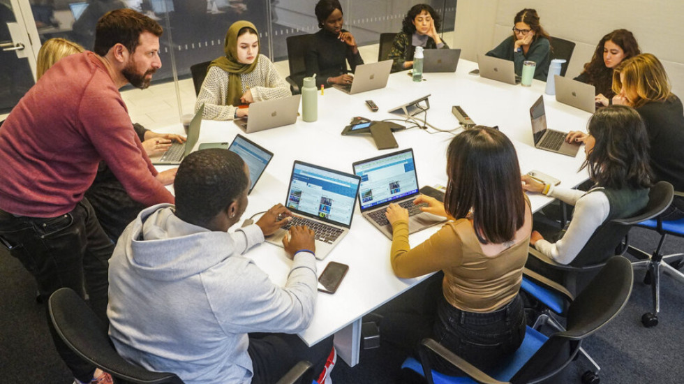 ‘Gjenerata Z’ krijon një fjalë të re për të fyer botën, po bën "namin" në Tik Tok