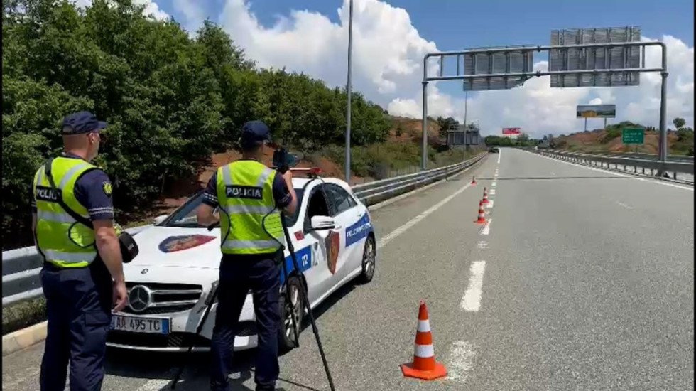 "Me 236 km/h në rrugë ku shpejtësia e lejuar është  90 km/h", apel nga policia