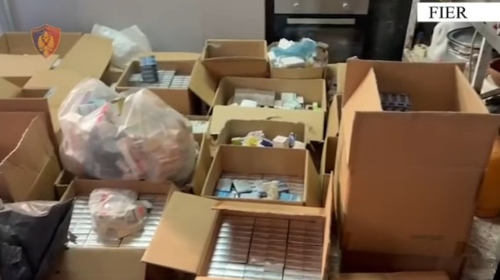 Ilaçe të skaduara dhe kontrabandë, mijëra kuti të sekuestruara në Fier